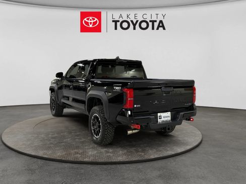 Used 2026 Toyota Tacoma TRD Off-Road w/ TRD Off Road Premium Package AWD/4WD image 5