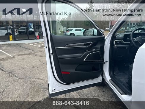 Used 2024 Kia Telluride SX w/ Towing Package AWD/4WD image 11