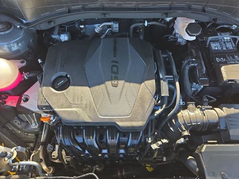 Certified 2025 Kia Sorento LX image 13