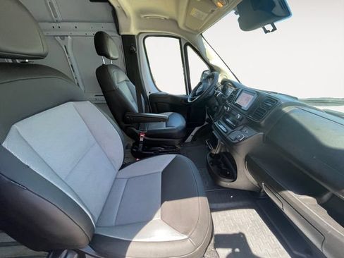 Used 2025 RAM ProMaster 2500 w/ Convenience Group FWD image 14