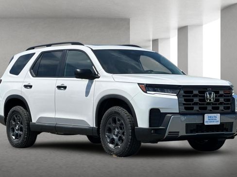 New 2026 Honda Pilot TrailSport image 1