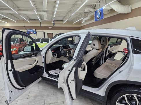 Used 2020 BMW X4 xDrive30i w/ Executive Package image 17