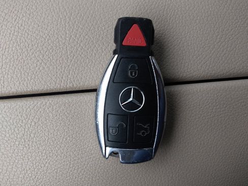 Used 2018 Mercedes-Benz C 300 Sedan image 32