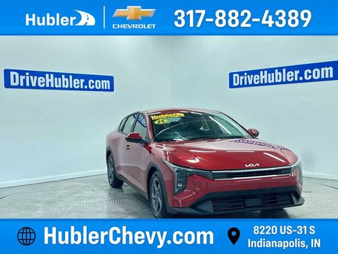 Used 2025 Kia K4 LXS image 1