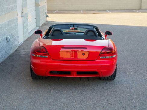 Used 2004 Dodge Viper SRT-10 RWD image 18