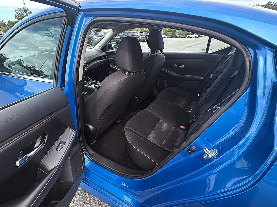 Certified 2025 Nissan Sentra SR FWD image 17