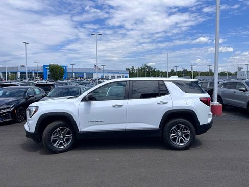 Used 2026 GMC Terrain Elevation w/ LPO, Floor Liner Package FWD image 3