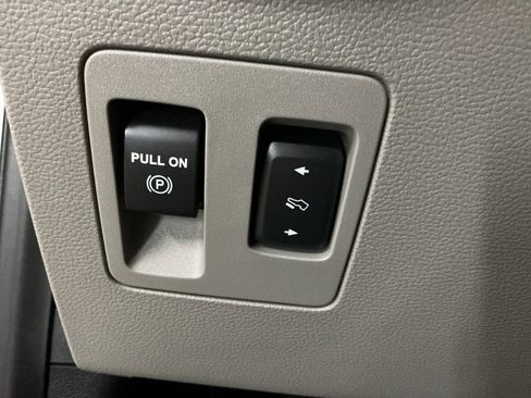 Used 2019 Ford F150 XLT w/ Equipment Group 302A Luxury image 13