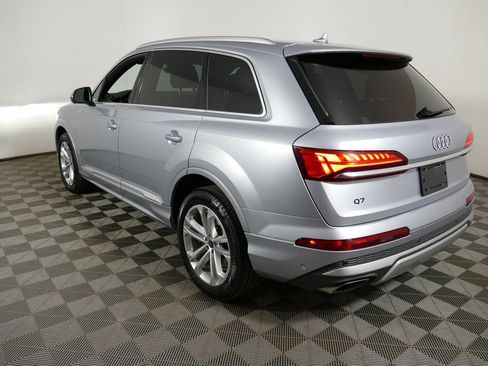 Used 2025 Audi Q7 3.0T Premium Plus AWD/4WD image 5