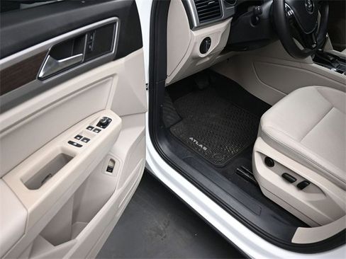 Used 2019 Volkswagen Atlas SE image 14