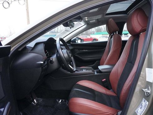 Used 2024 MAZDA MAZDA3 s image 31