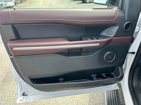 Certified 2022 Ford Expedition Max Limited AWD/4WD image 15