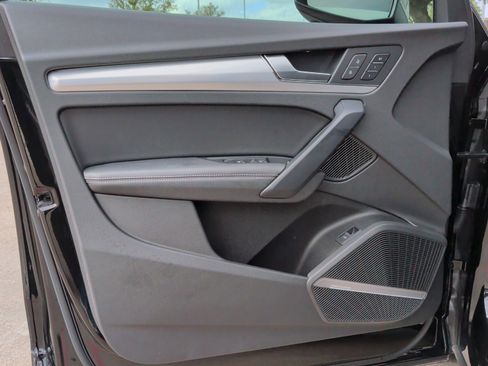 Used 2022 Audi Q5 2.0T Prestige w/ Prestige Package image 14