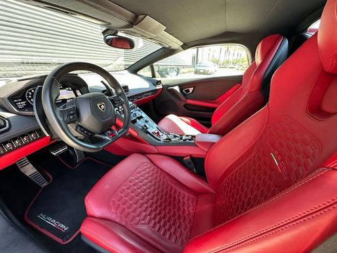 Used 2016 Lamborghini Huracan LP 610-4 AWD/4WD image 4