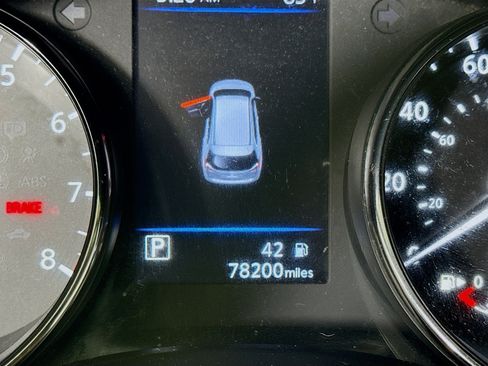 Used 2020 Nissan Rogue SV image 16