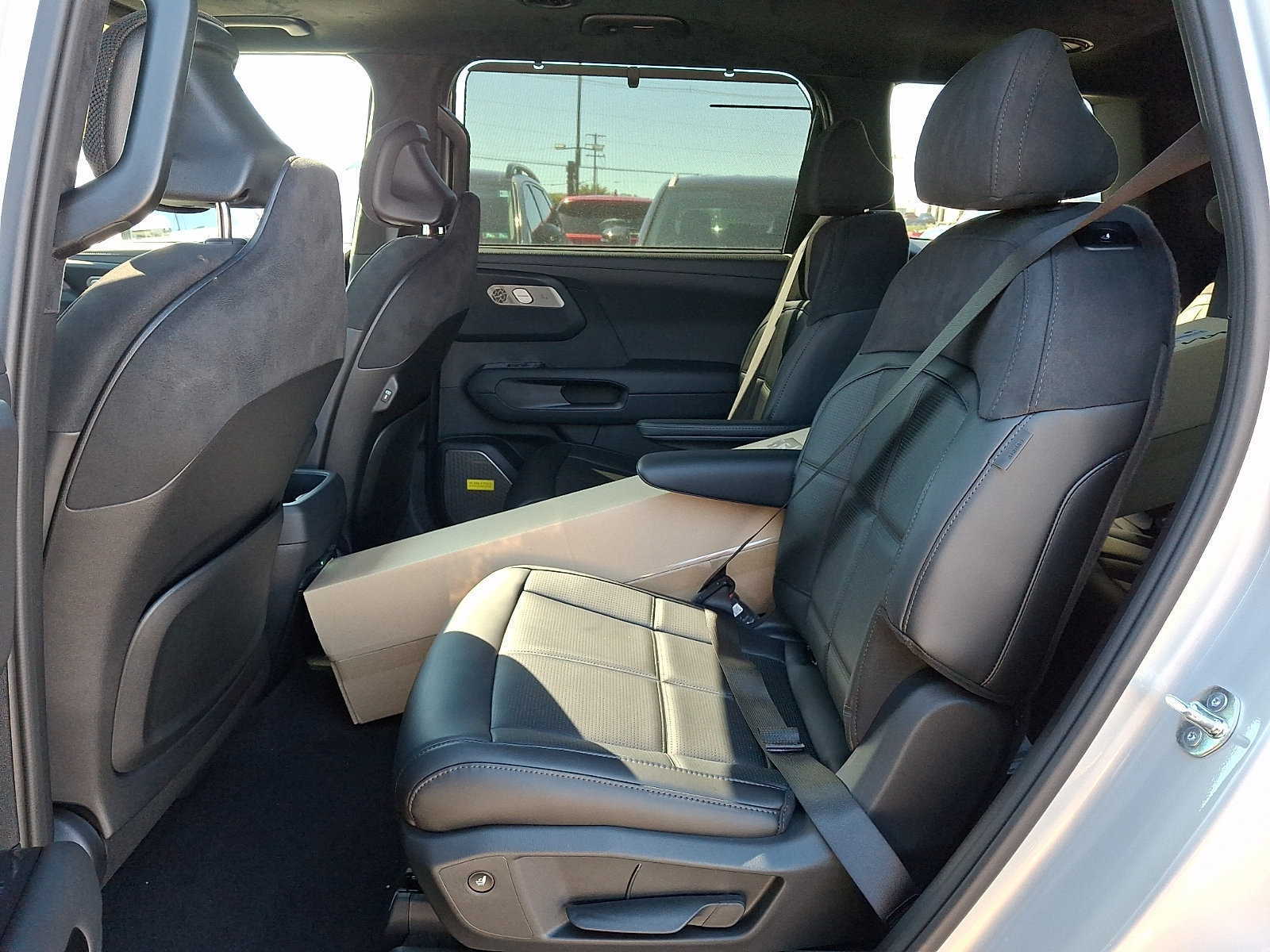 New 2027 Kia Telluride SX Prestige AWD/4WD image 9