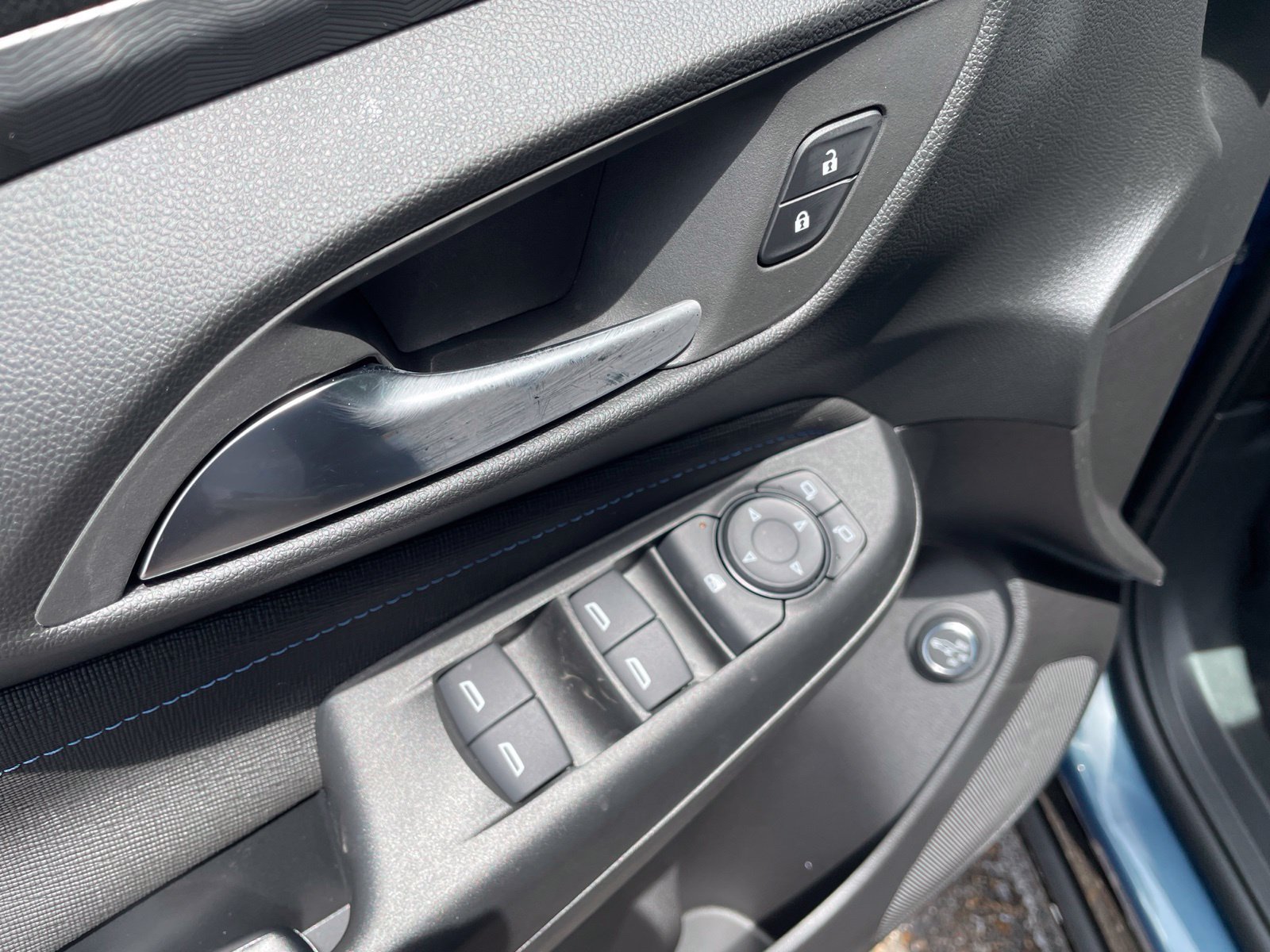 New 2026 Buick Envista Sport Touring w/ Convenience I Package FWD image 18