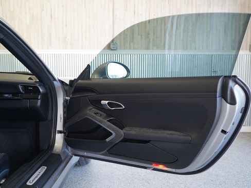 Used 2019 Porsche 911 Carrera 4 GTS image 34