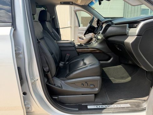 Used 2019 Chevrolet Suburban LT w/ RST Edition AWD/4WD image 13
