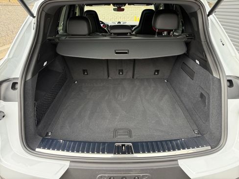 Certified 2025 Porsche Cayenne S image 14