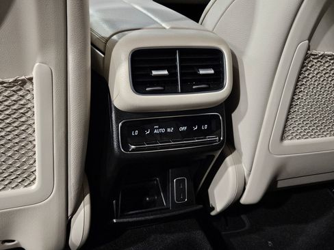 Used 2021 Mercedes-Benz GLE 350 4MATIC image 38