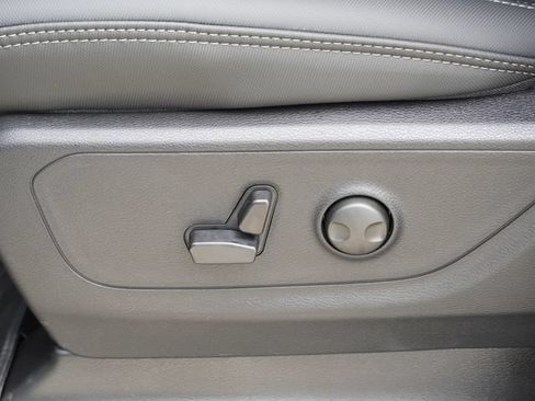 New 2026 RAM 1500 4x4 Crew Cab image 18