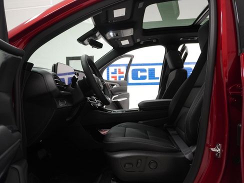 New 2026 Chevrolet Traverse LT w/ Sun and Wheel Package image 17