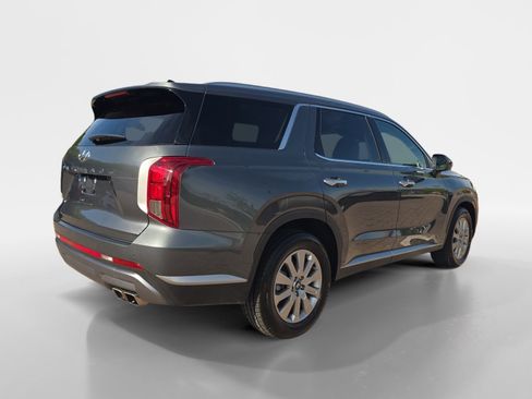 Used 2025 Hyundai Palisade SEL FWD image 3