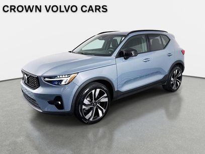 Used 2023 Volvo XC40 B5 Plus w/ Climate Package