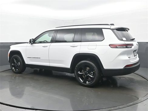 New 2025 Jeep Grand Cherokee L Limited image 3