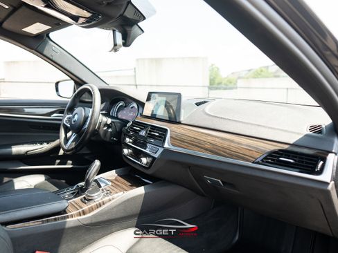 Used 2018 BMW 540i xDrive image 15