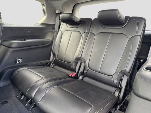 Used 2023 Jeep Grand Cherokee L Limited w/ Black Appearance Package AWD/4WD image 26