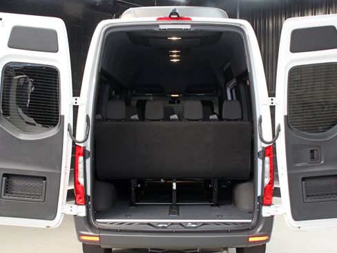 Used 2024 Mercedes-Benz Sprinter 2500 image 69
