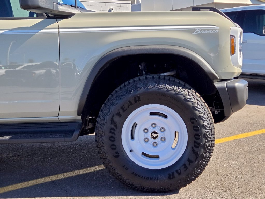 New 2026 Ford Bronco Heritage Edition AWD/4WD image 9