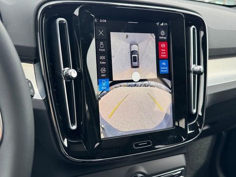 New 2026 Volvo XC40 B5 Ultra w/ Climate Package AWD/4WD image 19