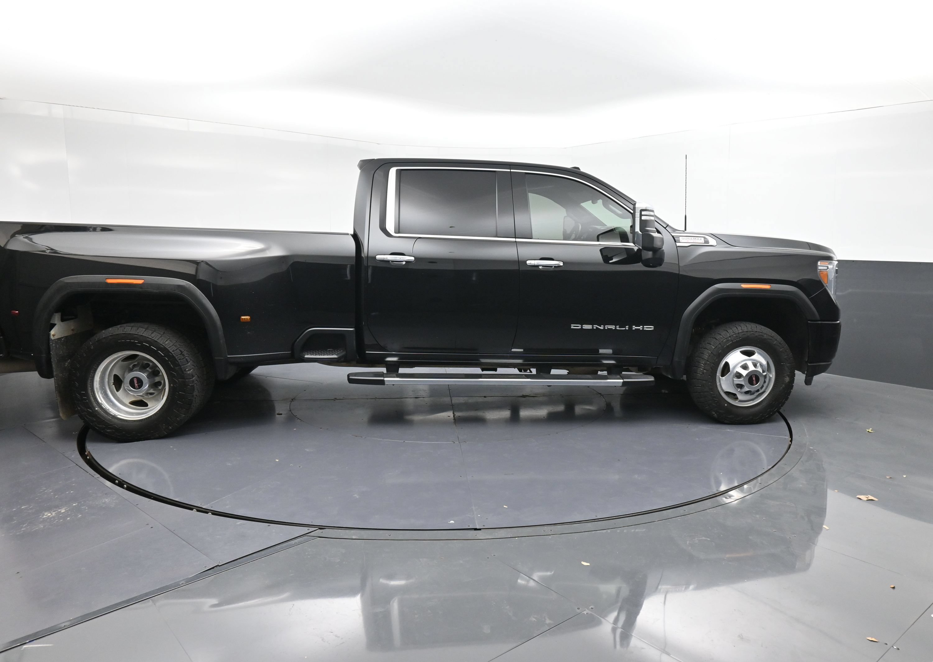 Used 2021 GMC Sierra 3500 Denali AWD/4WD image 9