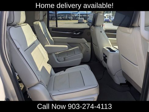 Used 2023 GMC Yukon XL Denali AWD/4WD image 39