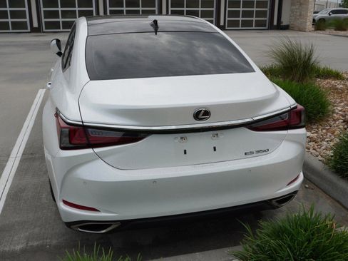 Used 2025 Lexus ES 350 w/ Premium Package FWD image 7