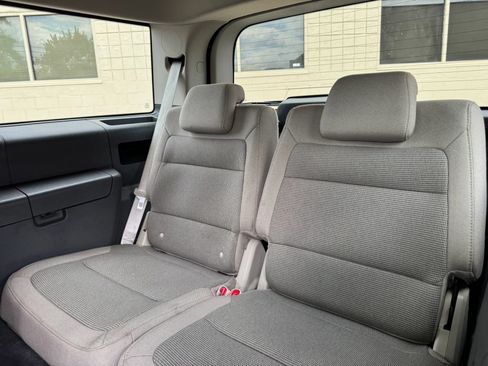 Used 2010 Ford Flex SE FWD image 37