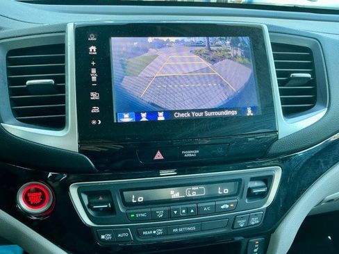 Used 2018 Honda Ridgeline RTL-E image 35