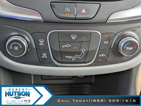 Used 2022 Chevrolet Equinox LT AWD/4WD image 24