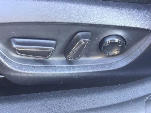 Used 2018 Toyota Camry SE image 22