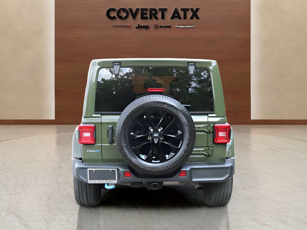 Used 2023 Jeep Wrangler Unlimited Sahara w/ Cold Weather Group AWD/4WD image 4