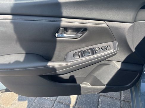 Used 2024 Nissan Sentra SV image 12