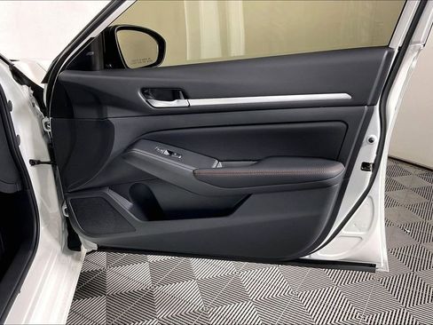 New 2026 Nissan Altima 2.5 SR AWD/4WD image 20