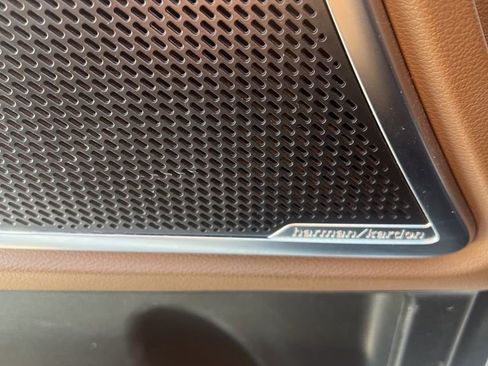 Used 2021 Kia Telluride SX w/ SX Prestige Package image 25