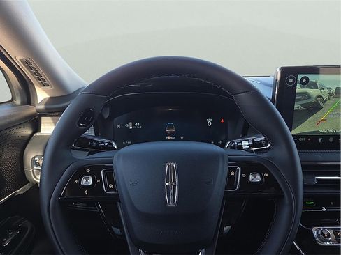 New 2026 Lincoln Corsair Premiere image 18