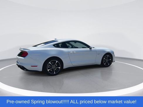 Used 2022 Ford Mustang GT RWD image 8