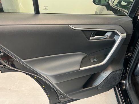 Used 2025 Toyota RAV4 XLE AWD/4WD image 18