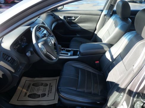 Used 2014 Nissan Altima 2.5 S w/ Sport Value Package image 10